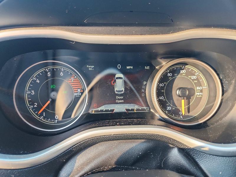 Photo 9 from auction – 2017 JEEP CHEROKEE T with VIN 1C4PJMBS8HW659034