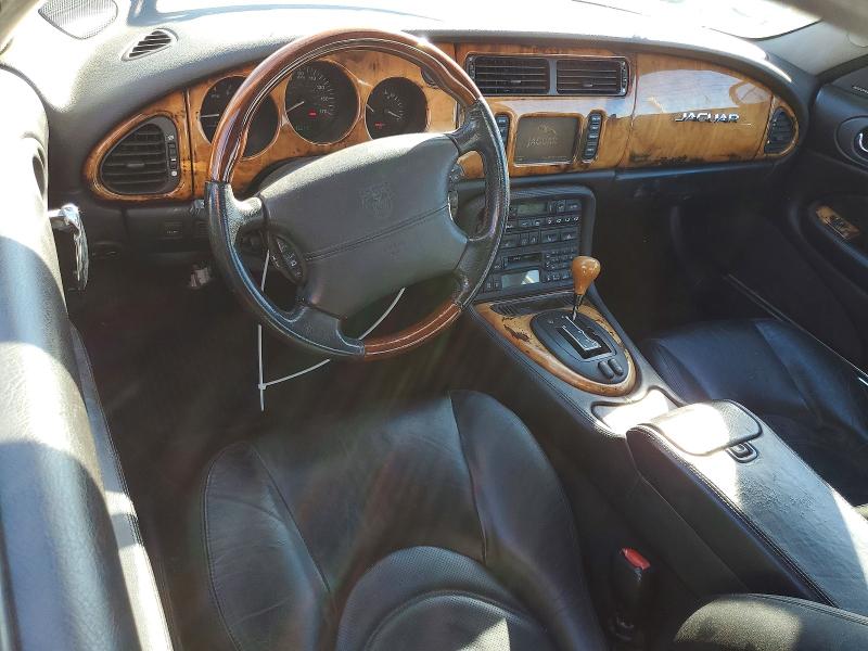 Фото 8 с аукциона – 2001 JAGUAR XKR с VIN SAJDA41BX1PA13700