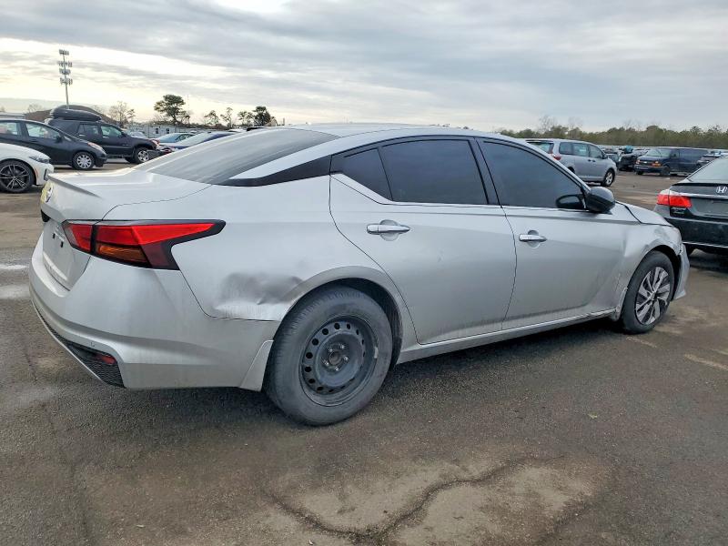 Photo 3 from auction – 2022 NISSAN ALTIMA with VIN 1N4BL4BV3NN409173