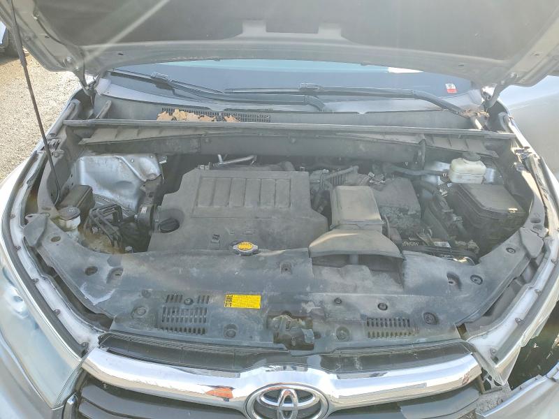 Photo 12 from auction – 2015 TOYOTA HIGHLANDER with VIN 5TDBKRFH5FS163818