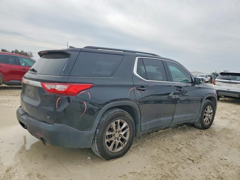 Photo 3 from auction – 2020 CHEVROLET TRAVERSE with VIN 1GNERHKW2LJ124949