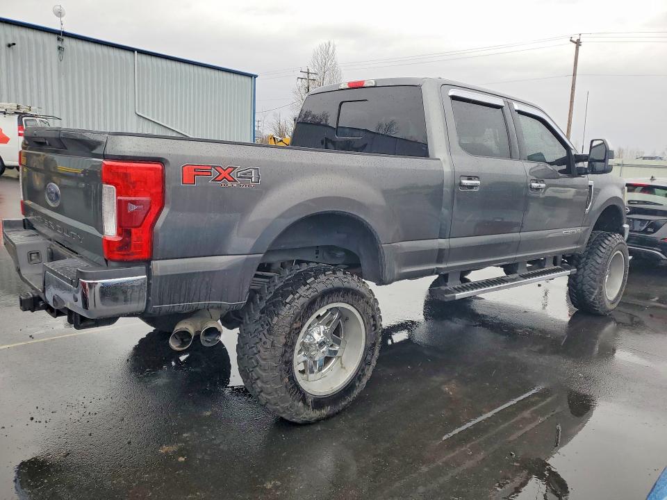 Photo 3 from auction – 2017 FORD F350 with VIN 1FT8W3BT6HEB60537