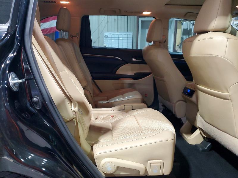 Photo 11 from auction – 2016 TOYOTA HIGHLANDER with VIN 5TDYKRFH7GS127818