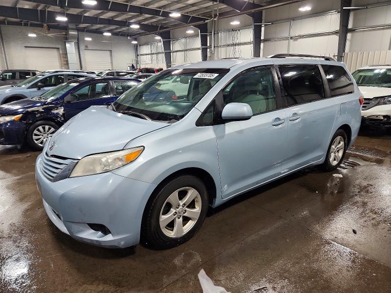 TOYOTA SIENNA LE 2017 with VIN 5TDKZ3DC7HS805166 - Photo from auction