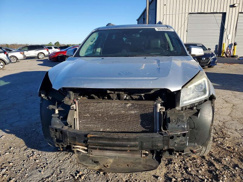 Photo 5 from auction – 2016 GMC ACADIA DEN with VIN 1GKKVTKD0GJ165101