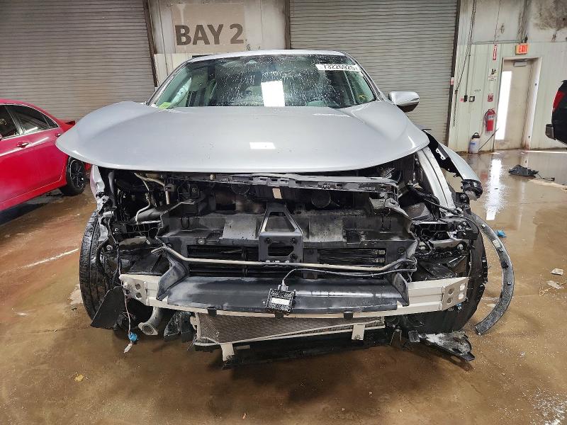 Photo 5 from auction – 2019 HONDA CR-V with VIN 5J6RW2H86KL003105