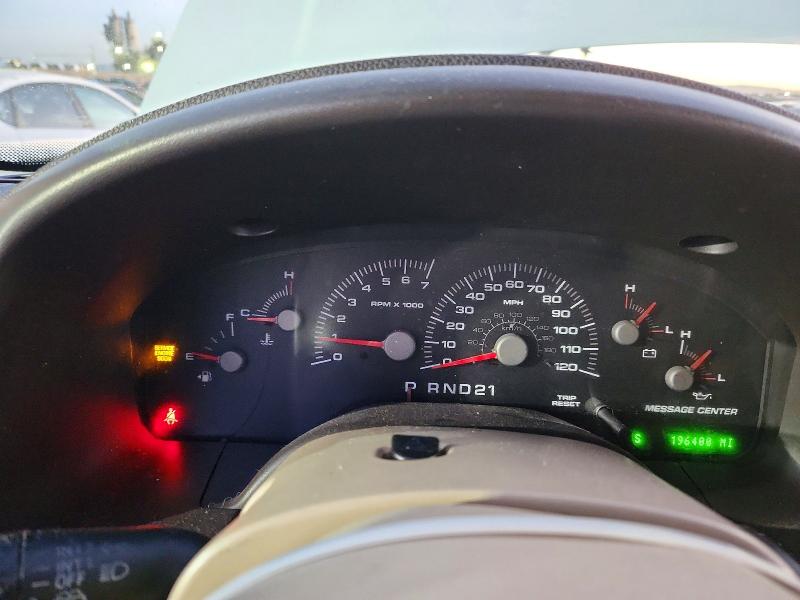 Photo 9 from auction – 2003 FORD EXPEDITION with VIN 1FMPU17L13LC44778
