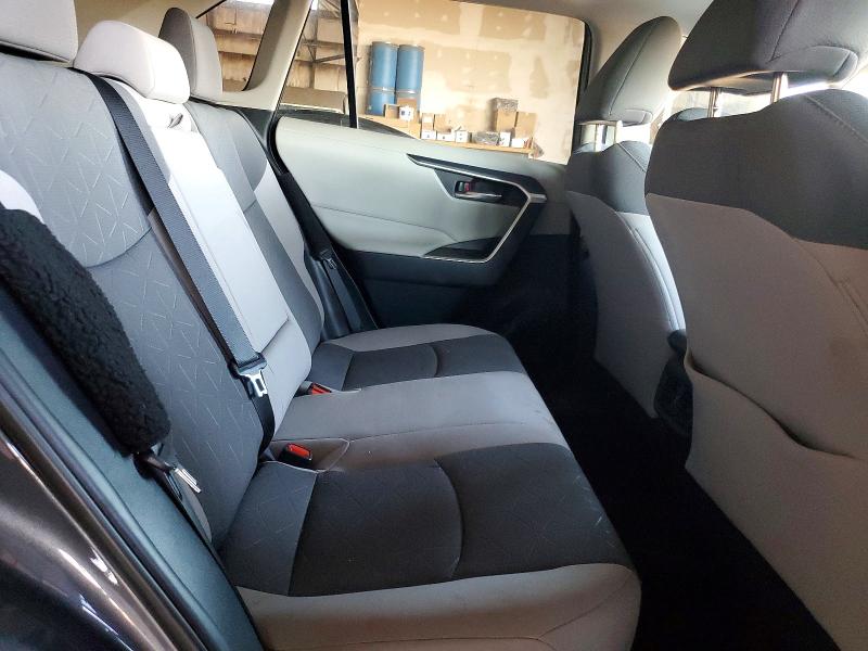 Photo 10 from auction – 2019 TOYOTA RAV4 XLE with VIN 2T3W1RFVXKW029938