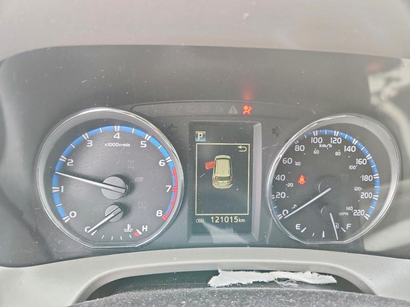 Photo 9 from auction – 2018 TOYOTA RAV4 with VIN 2T3ZFREV5JW505706