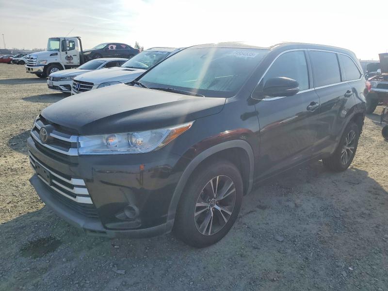 TOYOTA HIGHLANDER 2018 with VIN 5TDZZRFH7JS273045 - Photo from auction