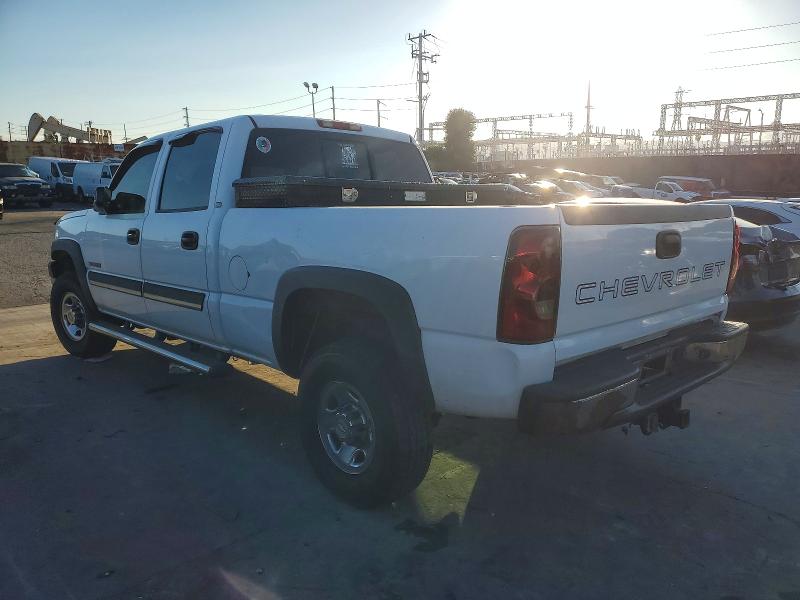 Photo 2 from auction – 2005 CHEVROLET SILVERADO with VIN 1GCHC23U05F867763