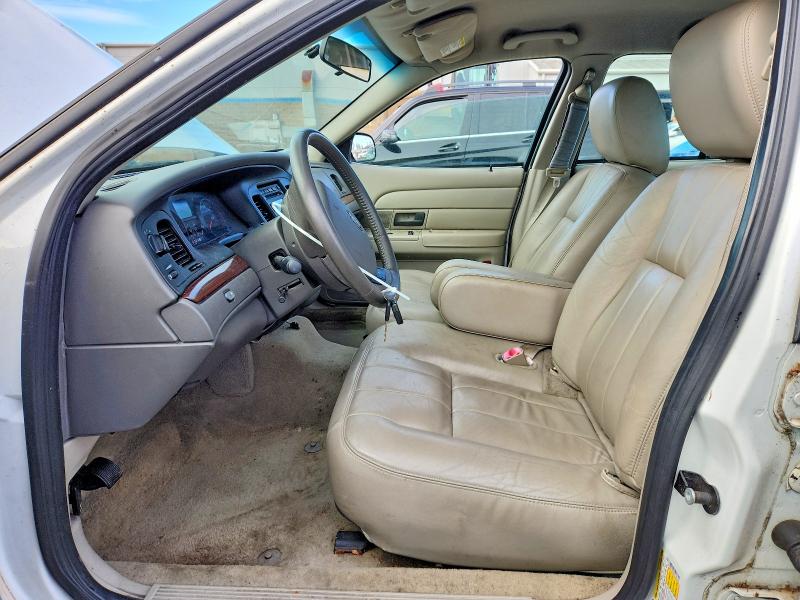 Photo 7 from auction – 2011 FORD CROWN VICT with VIN 2FABP7EV7BX146763