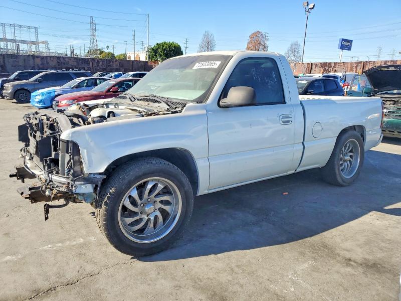 CHEVROLET SILVERADO 2002 with VIN 1GCEC14V12Z164283 - Photo from auction