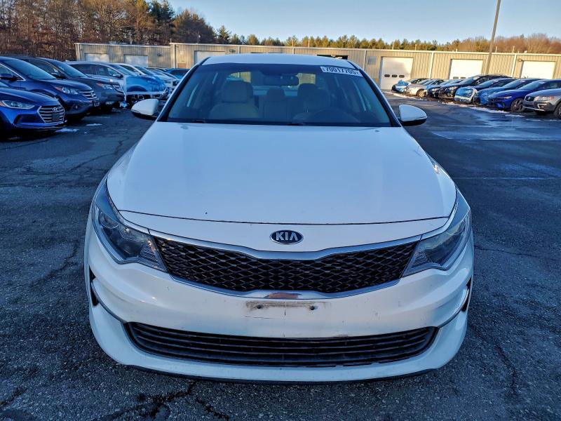 Photo 5 from auction – 2017 KIA OPTIMA LX with VIN 5XXGT4L39HG168510