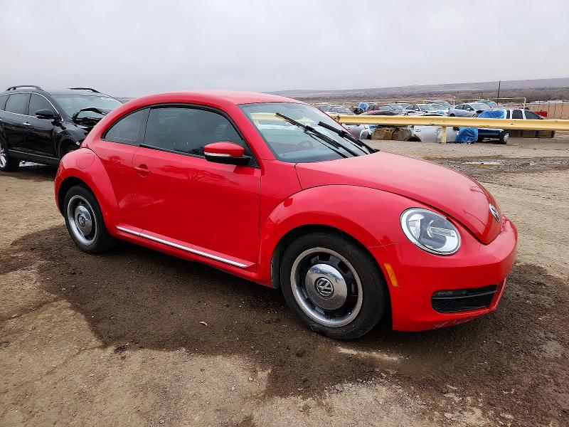 Photo 4 from auction – 2013 VOLKSWAGEN BEETLE with VIN 3VWJP7AT8DM616417