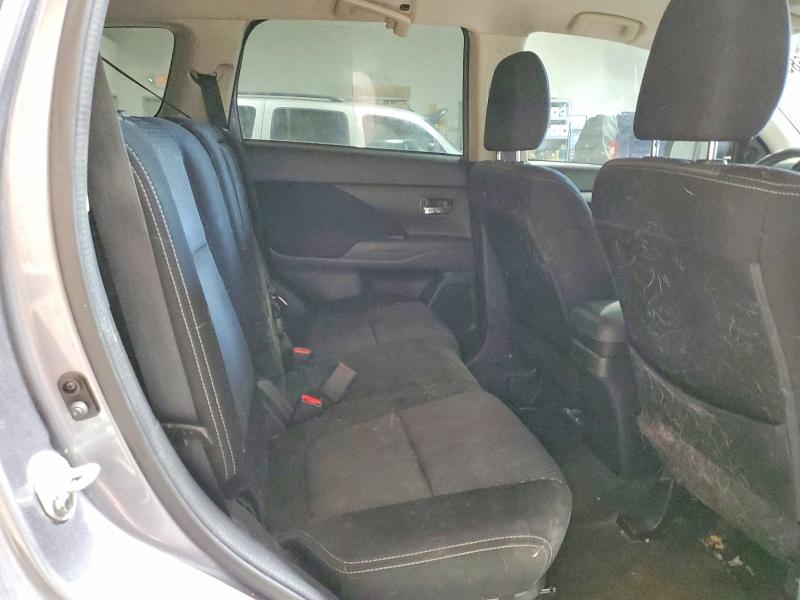 Photo 11 from auction – 2017 MITSUBISHI OUTLANDER with VIN JA4AD2A30HZ065025