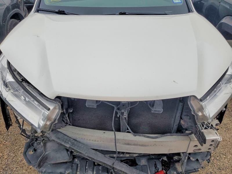 Photo 12 from auction – 2018 TOYOTA HIGHLANDER with VIN 5TDKZRFH2JS530923