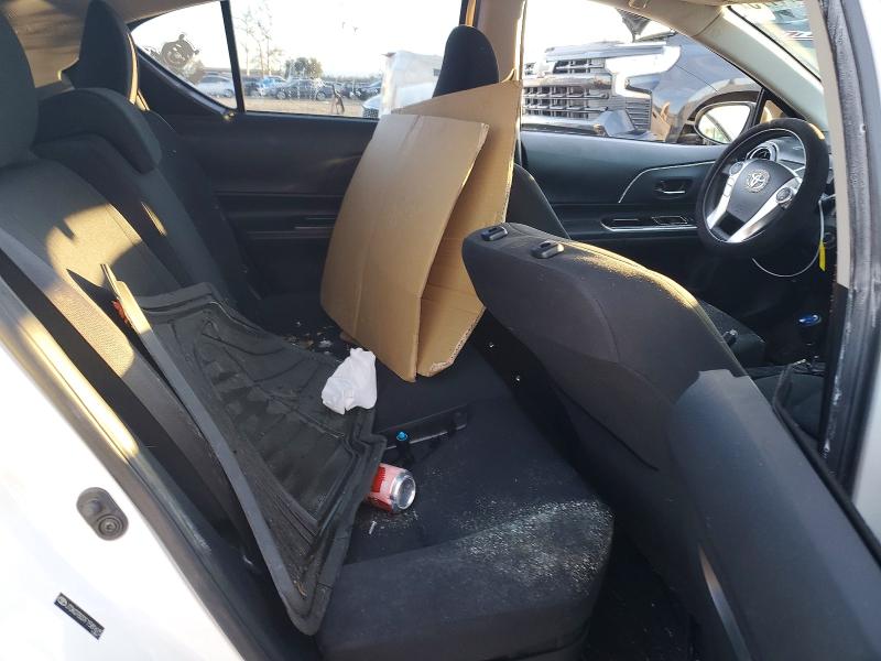Photo 10 from auction – 2015 TOYOTA PRIUS C with VIN JTDKDTB31F1581615