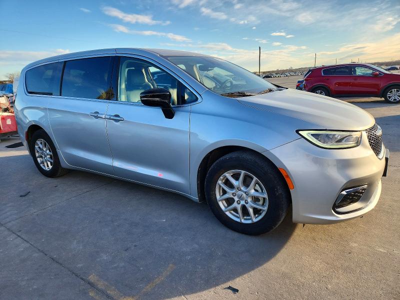 Photo 4 from auction – 2024 CHRYSLER PACIFICA T with VIN 2C4RC1BG2RR171818