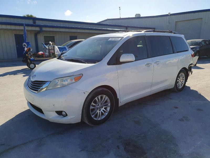 TOYOTA SIENNA XLE 2016 with VIN 5TDYK3DC0GS736625 - Photo from auction