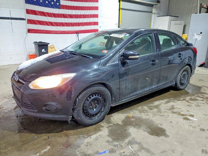 FORD FOCUS SE 2014 مع رقم تعريف المركبة 1FADP3F20EL215123 - صورة من المزاد