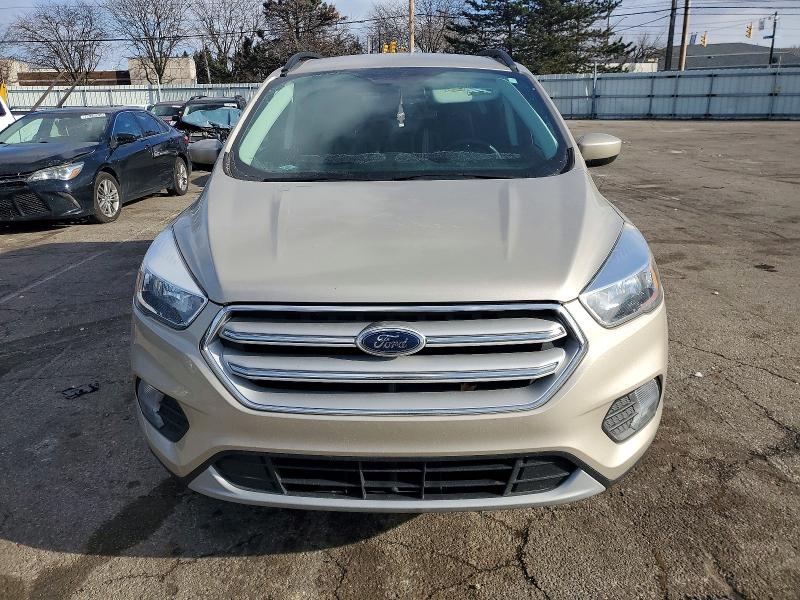 Photo 5 from auction – 2018 FORD ESCAPE with VIN 1FMCU0GD3JUB08256