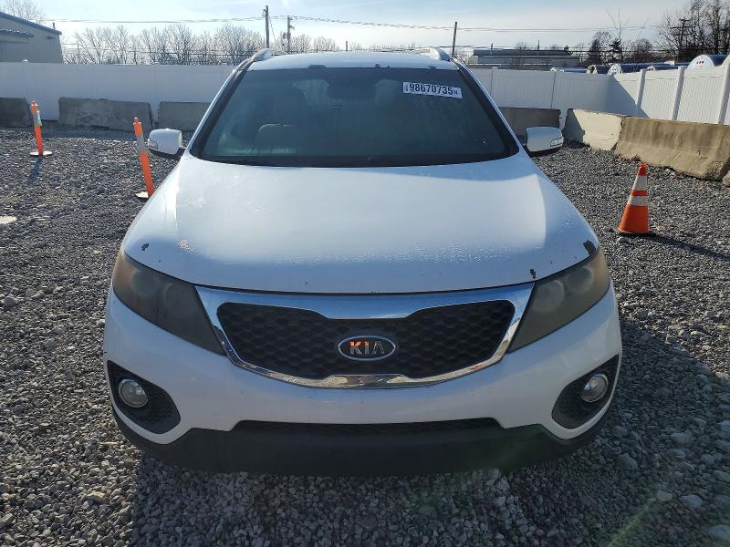 Photo 5 from auction – 2011 KIA SORENTO EX with VIN 5XYKUDA22BG091967