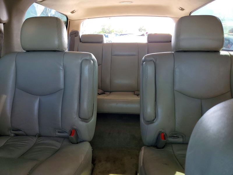 Photo 10 from auction – 2005 CHEVROLET SUBURBAN with VIN 3GNFK16Z85G215698