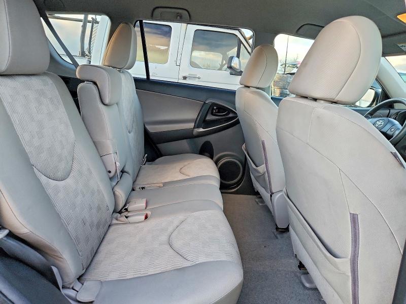 Photo 11 from auction – 2011 TOYOTA RAV4 with VIN 2T3ZF4DV2BW094724