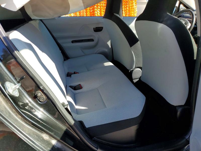 Photo 10 from auction – 2014 TOYOTA PRIUS C with VIN JTDKDTB32E1067853