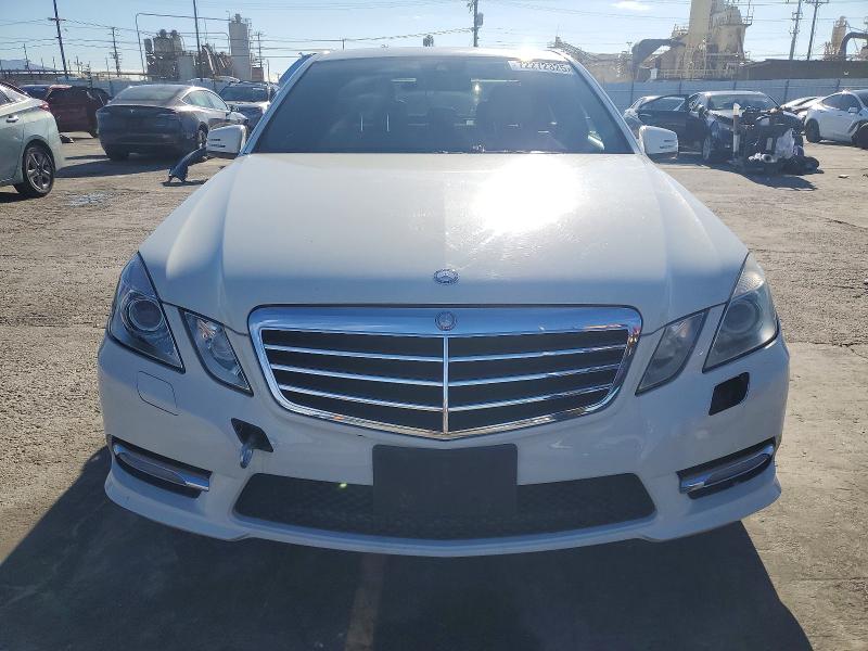 Photo 5 from auction – 2012 MERCEDES-BENZ E 350 with VIN WDDHF5KBXCA553014
