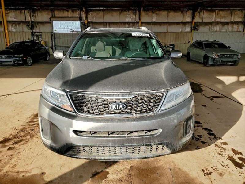 Photo 5 from auction – 2015 KIA SORENTO LX with VIN 5XYKTDA73FG584464