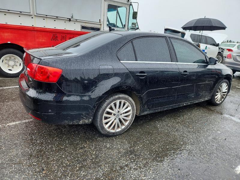 Photo 3 from auction – 2014 VOLKSWAGEN JETTA with VIN 3VWL17AJ0EM300729