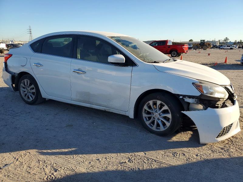Photo 4 from auction – 2017 NISSAN SENTRA S with VIN 3N1AB7AP1HY328311
