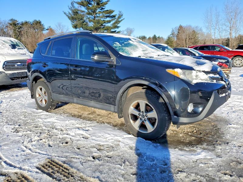 Photo 4 from auction – 2015 TOYOTA RAV4 XLE with VIN 2T3RFREV5FW327710