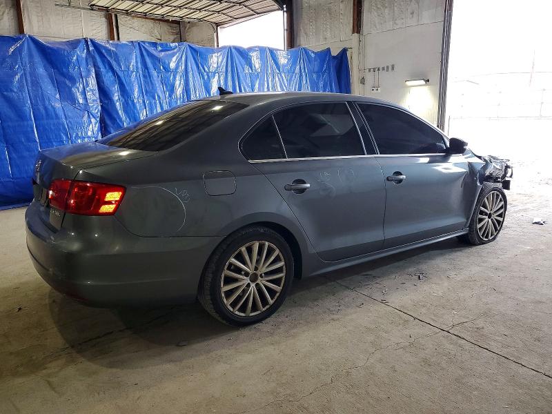 Photo 3 from auction – 2011 VOLKSWAGEN JETTA SEL with VIN 3VWLX7AJ1BM307053
