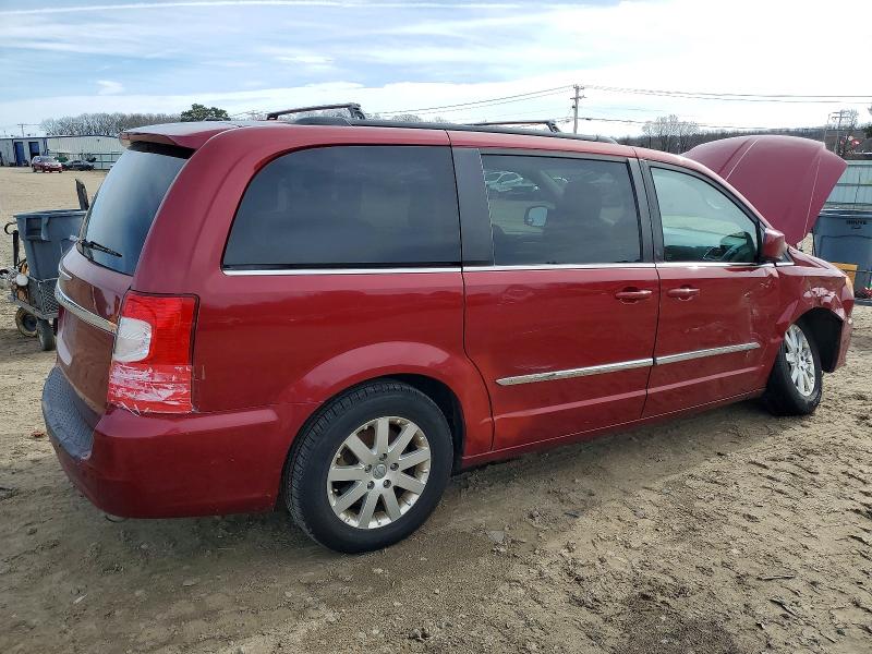 Photo 3 from auction – 2015 CHRYSLER TOWN & COU with VIN 2C4RC1BG8FR609155