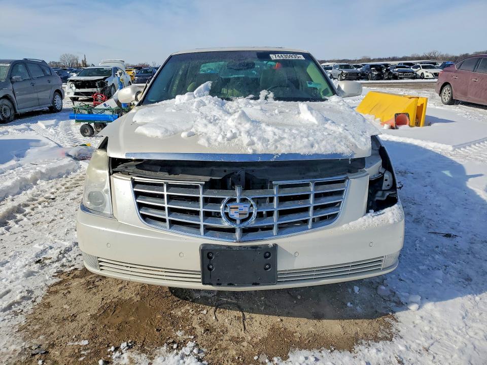 Photo 5 from auction – 2010 CADILLAC DTS with VIN 1G6KD5EY3AU137262