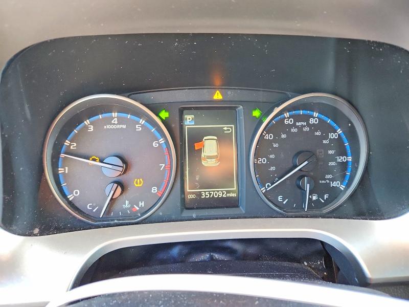 Photo 9 from auction – 2018 TOYOTA RAV4 LE with VIN JTMBFREV9JJ218644
