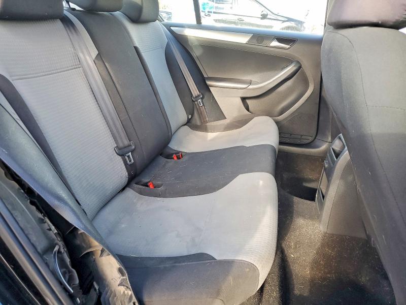 Photo 10 from auction – 2017 VOLKSWAGEN JETTA S with VIN 3VW2B7AJ5HM218413