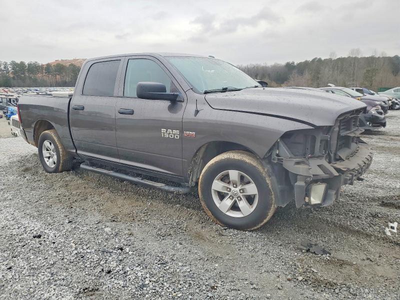 Фото 4 с аукциона – 2017 RAM 1500 с VIN 3C6RR6KT4HG582187