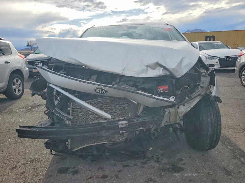 Photo 5 from auction – 2017 KIA SEDONA with VIN KNDMC5C19H6272260