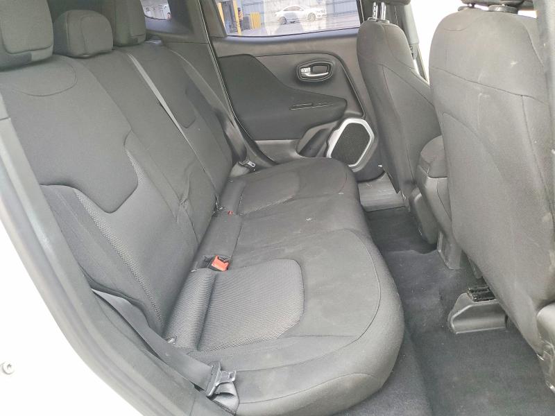 Photo 11 from auction – 2018 JEEP RENEGADE with VIN ZACCJBAH5JPH31836
