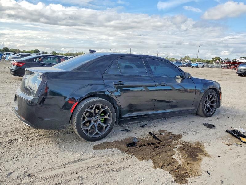 Photo 3 from auction – 2015 CHRYSLER 300 S with VIN 2C3CCABG3FH898767