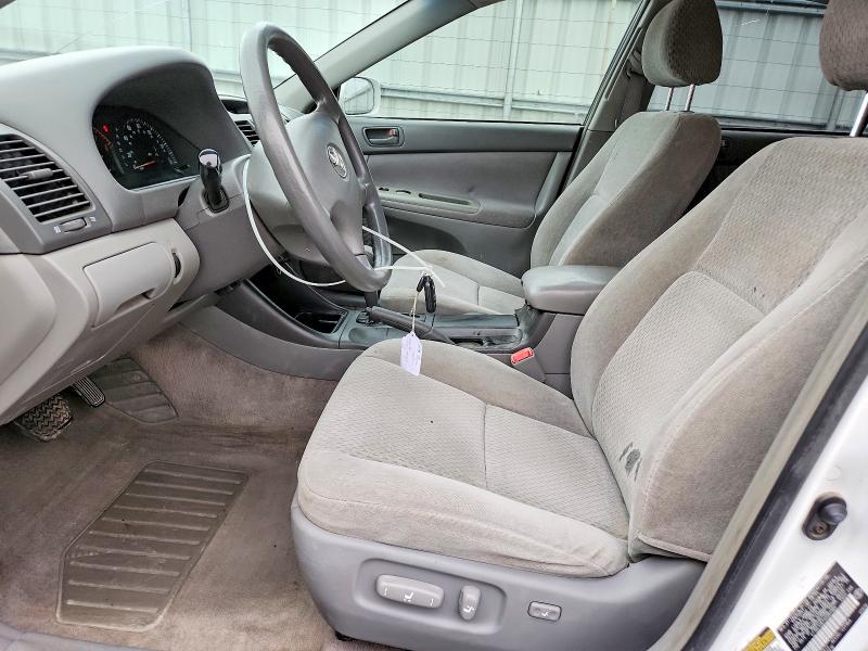 Photo 7 from auction – 2004 TOYOTA CAMRY LE with VIN 4T1BE32K74U367384