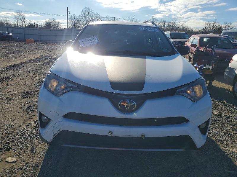 Photo 5 from auction – 2018 TOYOTA RAV4 ADVEN with VIN 2T3RFREV3JW734854