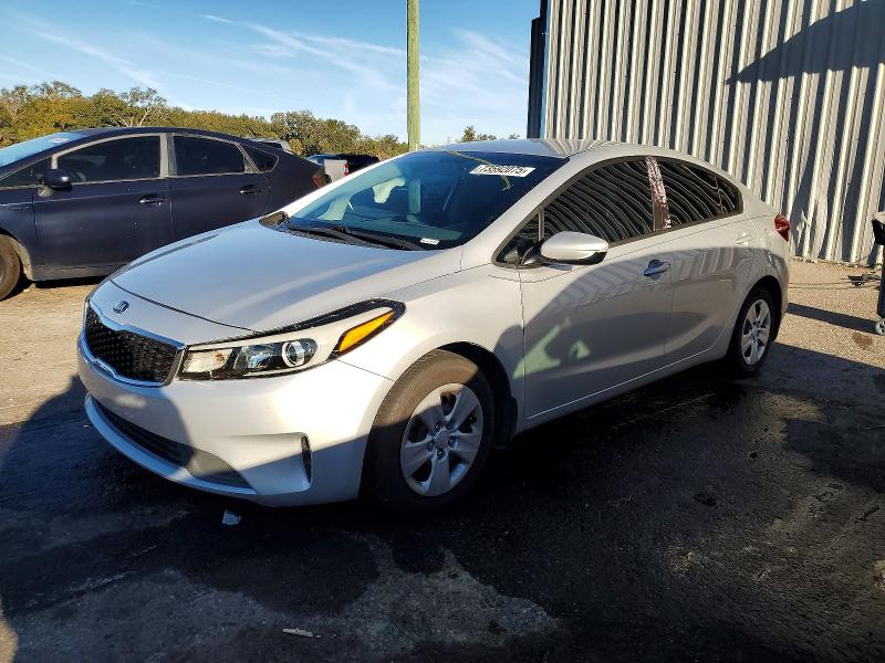 KIA FORTE 2017 with VIN 3KPFK4A73HE034248 - Photo from auction