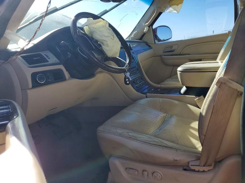 Photo 7 from auction – 2007 CADILLAC ESCALADE with VIN 1GYFK63817R320467