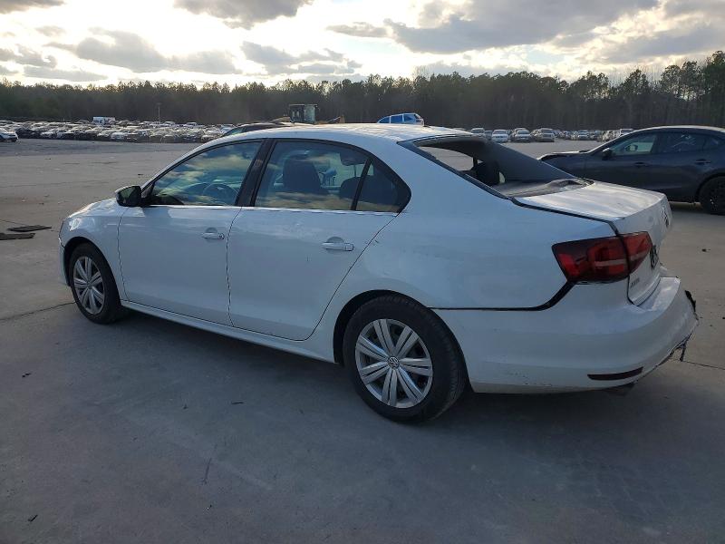 Photo 2 from auction – 2017 VOLKSWAGEN JETTA with VIN 3VW2B7AJ7HM414529