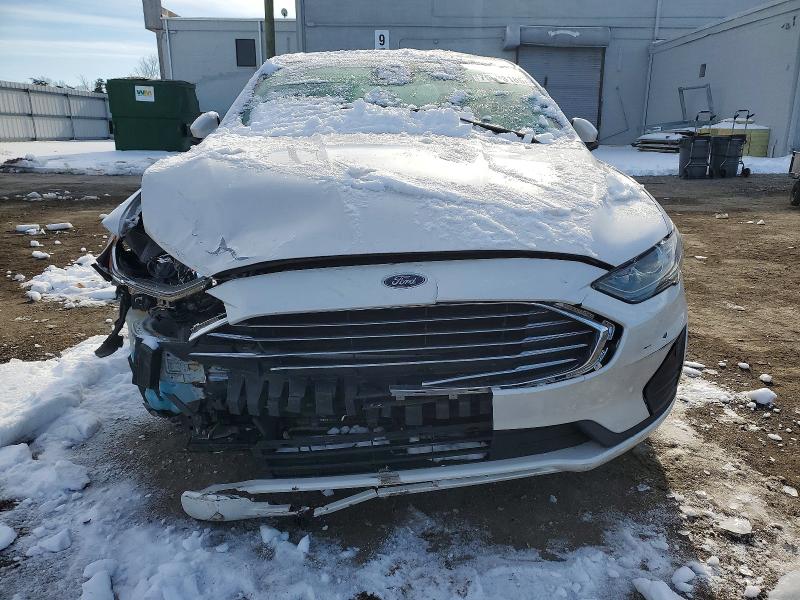 Photo 5 from auction – 2019 FORD FUSION with VIN 3FA6P0LU2KR162838